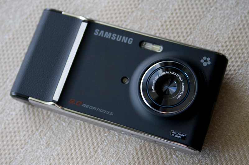 Illustration for article titled Samsung Memoir 8-Megapixel Cameraphone Lightning Review